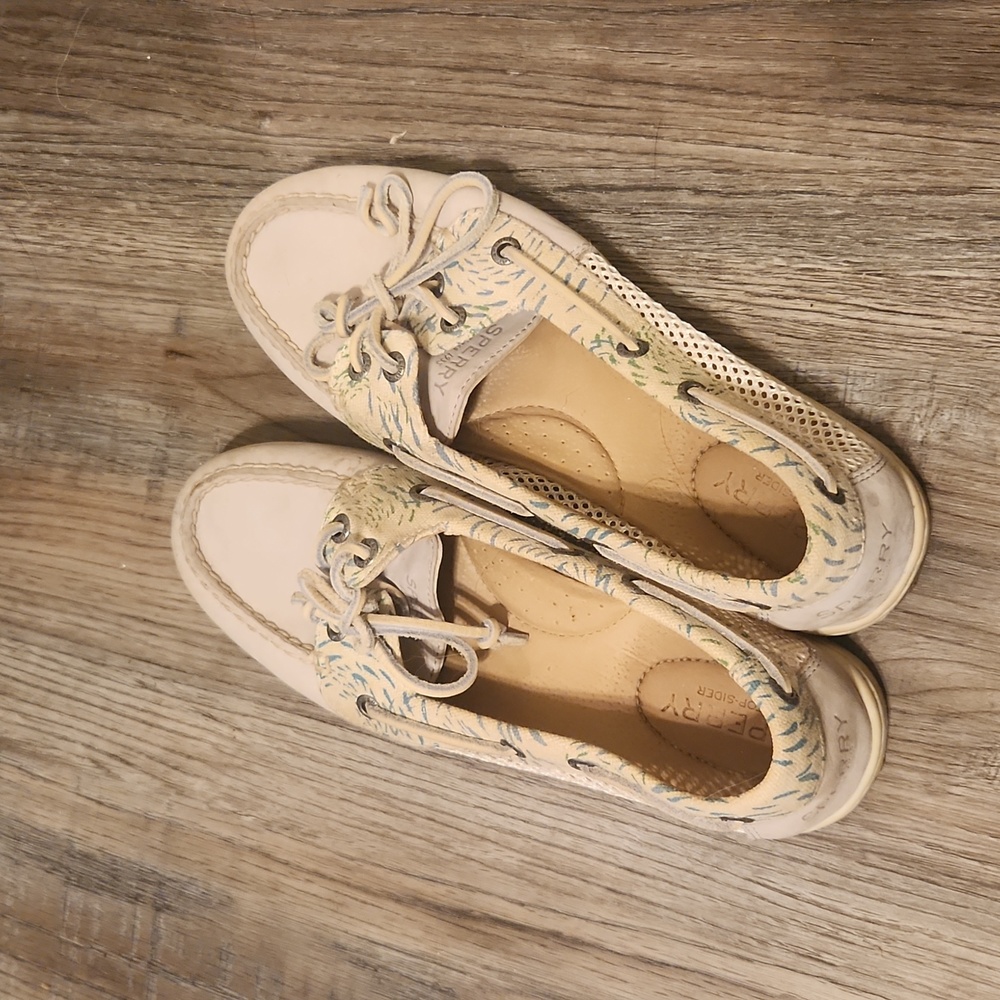 Sperry boat shoes